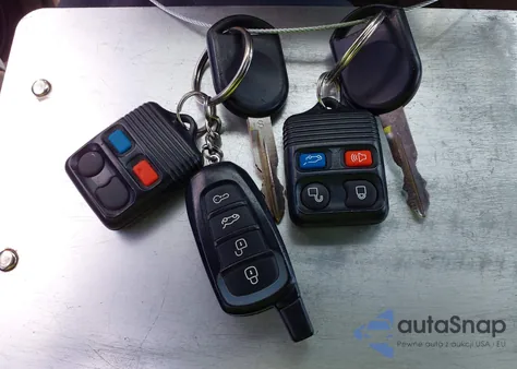 2006 Ford Explorer Xlt из США, поврежденный, VIN 1FMEU73E96UA31318